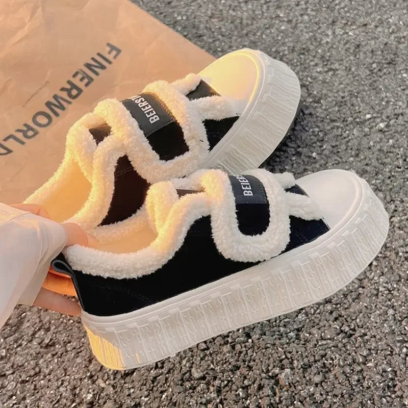 Winter Women Breathable Warm Sneakers White Wool Shoes Thick Heel Plaid Sneakers Casual Running